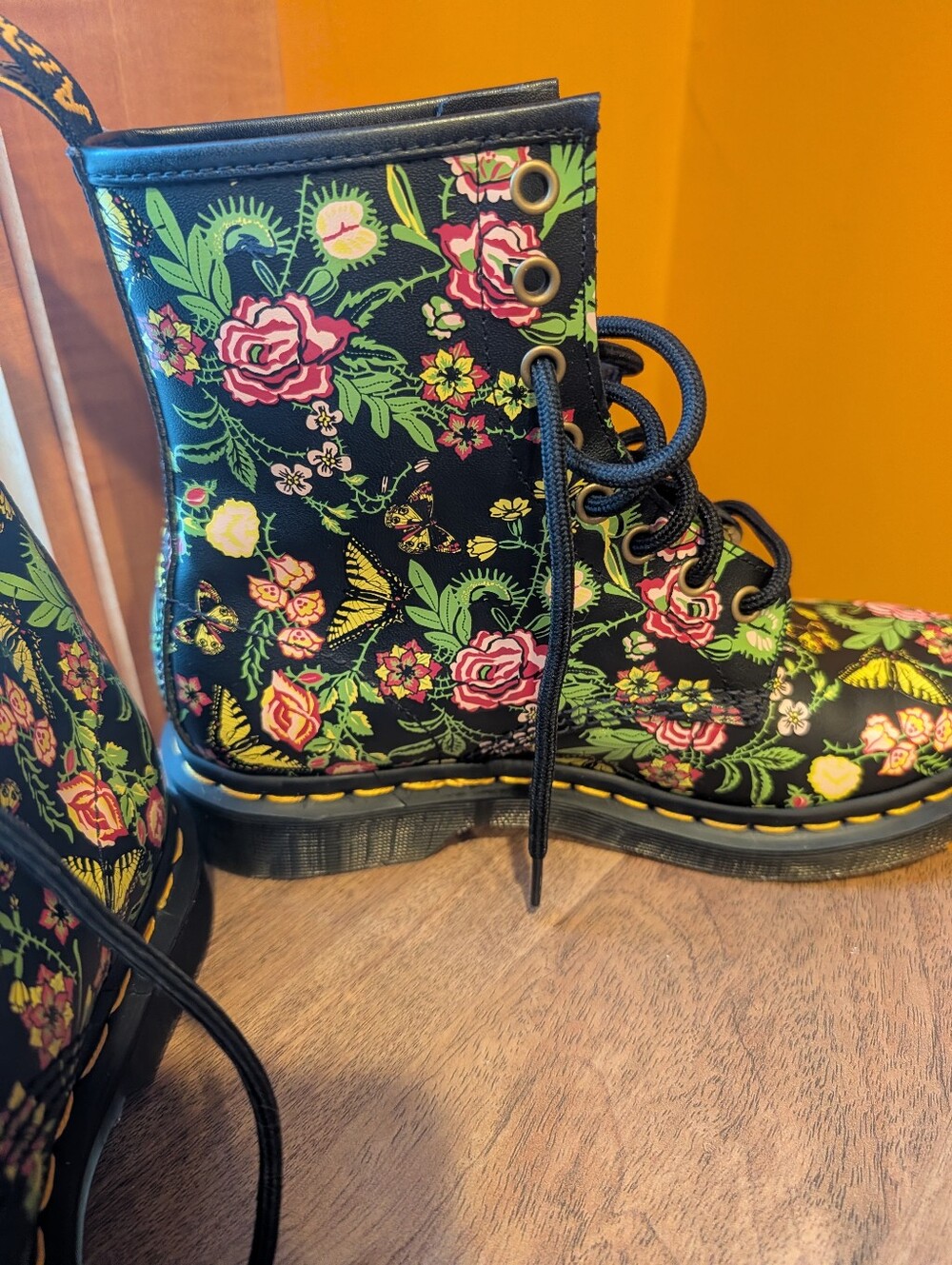 Dr. Martens 1460 Women's Floral Bloom Venus Fly Trap Lace Up Boot NWOT Sz 7 - Picture 8 of 11